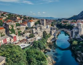 Lais Puzzle - Blick auf die Alte Brücke, rekonstruierte osmanische Brücke aus dem 16. Jahrhundert, Hauptattraktion der Altstadt von Mostar, Bosnien und Herzegowina - 40, 100, 200, 500, 1.000 & 2.000 Teile