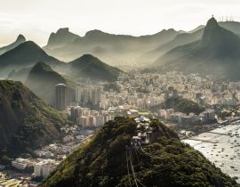 Lais Puzzle - Blick auf die neblige Stadt Rio de Janeiro bei Sonnenuntergang vom Zuckerhut - 40, 100, 200, 500, 1.000 & 2.000 Teile