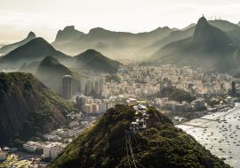 Lais Puzzle - Blick auf die neblige Stadt Rio de Janeiro bei Sonnenuntergang vom Zuckerhut - 1.000 Teile