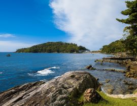 Lais Puzzle - Blaues und transparentes Meer in Bombinhas, Santa Catarina, Brasilien - 40, 100, 200, 500, 1.000 & 2.000 Teile