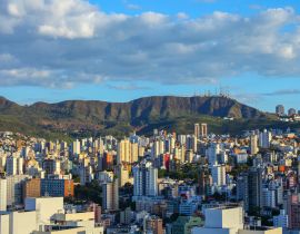 Lais Puzzle - Panoramablick auf Belo Horizonte, Hauptstadt von Minas Gerais, Brasilien - 40, 100, 200, 500, 1.000 & 2.000 Teile
