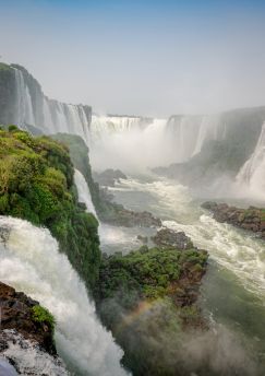 Lais Puzzle - Die Iguazu-Wasserfälle, ein herrlicher Wasserfall in Brasilien und Argentinien - 1.000 Teile