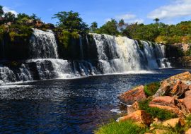 Lais Puzzle - Der Wasserfall Cachoeira Grande, gleich außerhalb des Nationalparks Serra do Cipó, Bundesstaat Minas Gerais, Brasilien - 1.000 Teile
