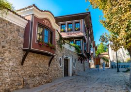 Lais Puzzle - Erstaunliche Straße in der Stadt Plovdiv in Bulgarien - 1.000 Teile