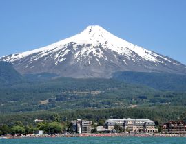 Lais Puzzle - Blick auf Pucon vom Villarica-See aus, Chile - 40, 100, 200, 500, 1.000 & 2.000 Teile