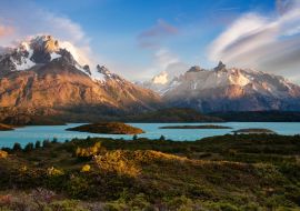 Lais Puzzle - Schneebedeckte Berge und See, Torres del Paine, Chile - 1.000 Teile