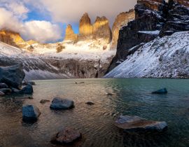 Lais Puzzle - Sonnenaufgang über den drei Gipfeln, die die Torres del Paine bilden, Patagonien, Chile - 40, 100, 200, 500, 1.000 & 2.000 Teile