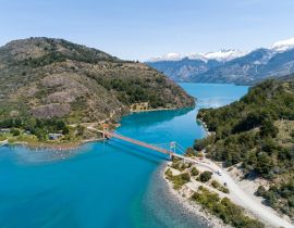 Lais Puzzle - General Carrera-Brücke, Bertrand-See und General Carrera-See - Chile Chico, Aysén, Chile - 40, 100, 200, 500, 1.000 & 2.000 Teile