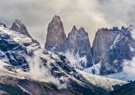 Lais Puzzle - Torres del Paine-Gipfel aus den Wolken - 1.000 Teile