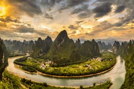 Lais Puzzle - Xianggong-Hügellandschaft von Guilin, Li-Fluss und Karstgebirge. Xingping, Kreis Yangshuo, Provinz Guangxi, China - 2.000 Teile