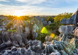 Lais Puzzle - Schöner Sonnenuntergang im Steinwald in Shilin, Kunming, Provinz Yunnan, China - 1.000 Teile