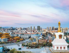 Lais Puzzle - Abenddämmerung des Guanyin-Tempels und der Baoerhan-Stupa in Hohhot, Innere Mongolei - 40, 100, 200, 500, 1.000 & 2.000 Teile