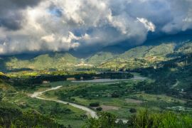 Lais Puzzle - Valle de Orosi ist ein sehr schöner Ort in der Provinz Cartago, in Costa Rica - 2.000 Teile