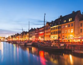 Lais Puzzle - Bunte Häuser in der Altstadt von Kopenhagen bei Nacht - 40, 100, 200, 500, 1.000 & 2.000 Teile