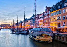 Lais Puzzle - Nyhavn mit seinem malerischen Hafen mit alten Segelschiffen und bunten Fassaden alter Häuser in Kopenhagen, Dänemark - 1.000 Teile