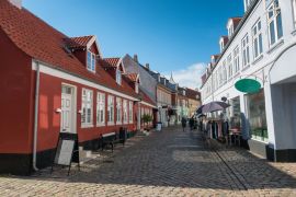 Lais Puzzle - Alte Straßen und Fachwerkhäuser in Ebeltoft, Dänemark - 2.000 Teile