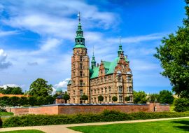Lais Puzzle - Dänemark - Region Seeland - Kopenhagen Stadtzentrum - Panoramablick auf das königliche Schloss Rosenborg im Königlichen Garten Kondens Have Park - 1.000 Teile