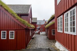 Lais Puzzle - Holzhäuser in Tinganes, Torshavn Färöer Inseln - 2.000 Teile
