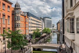 Lais Puzzle - Der Fluss Aarhus fließt durch das Stadtzentrum, Dänemark - 2.000 Teile