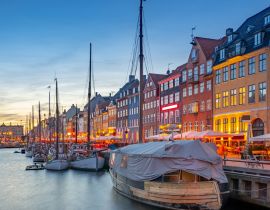 Lais Puzzle - Nyhavn Wahrzeichen bei Nacht in Kopenhagen, Dänemark - 40, 100, 200, 500, 1.000 & 2.000 Teile