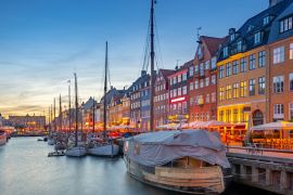 Lais Puzzle - Nyhavn Wahrzeichen bei Nacht in Kopenhagen, Dänemark - 2.000 Teile
