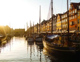 Lais Puzzle - Schiffe bei Sonnenuntergang. Malerische Architektur in der Altstadt von Kopenhagen, Dänemark - 40, 100, 200, 500, 1.000 & 2.000 Teile