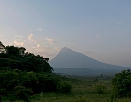 Lais Puzzle - Mikeno-Berg im Virunga-Nationalpark, Demokratische Republik Kongo - 40, 100, 200, 500, 1.000 & 2.000 Teile