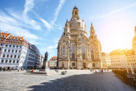 Lais Puzzle - Blick auf den Hauptplatz der Stadt mit der berühmten Frauenkirche bei Sonnenaufgang in Dresden, Deutschland - 2.000 Teile