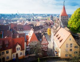 Lais Puzzle - Stadtbild der Altstadt von Nürnberg mit Stadtmauer, Deutschland, retro getönt - 40, 100, 200, 500, 1.000 & 2.000 Teile