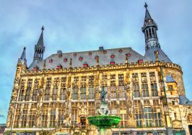 Lais Puzzle - Aachener Rathaus, das im gotischen Stil erbaute Rathaus von Aachen - 1.000 Teile