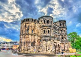 Lais Puzzle - Die Porta Nigra, ein großes römisches Stadttor in Trier, Deutschland - 1.000 Teile