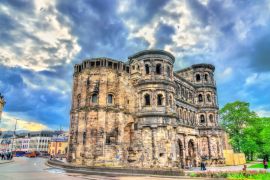 Lais Puzzle - Die Porta Nigra, ein großes römisches Stadttor in Trier, Deutschland - 2.000 Teile