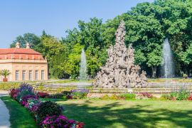 Lais Puzzle - Springbrunnen im Schlossgarten in Erlangen, Deutschland - 2.000 Teile