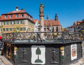 Lais Puzzle - Stadtbrunnen in Feuchtwangen Mittelfranken - 40, 100, 200, 500, 1.000 & 2.000 Teile