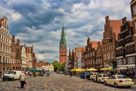 Lais Puzzle - Historische Altstadt in Lüneburg, Deutschland - 2.000 Teile