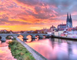 Lais Puzzle - Regensburger Brücke über die Donau - 40, 100, 200, 500, 1.000 & 2.000 Teile
