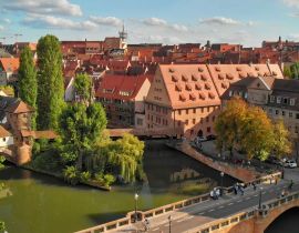 Lais Puzzle - Schöne Luftaufnahme der mittelalterlichen Stadtsilhouette von Nürnberg im Sommer, Deutschland - 40, 100, 200, 500, 1.000 & 2.000 Teile