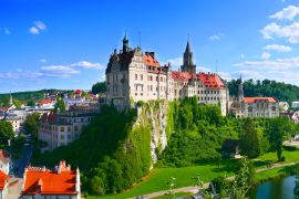 Lais Puzzle - Sigmaringen, Deutschland: Panorama der Stadt mit dem Schloss im Zentrum - 2.000 Teile