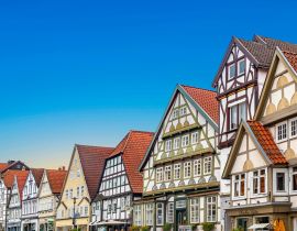 Lais Puzzle - malerische alte Fachwerkhäuser in der Stadt Detmold in der Lippe Region in Deutschland - 40, 100, 200, 500, 1.000 & 2.000 Teile