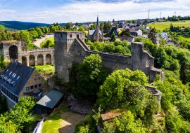 Lais Puzzle - Burg Hohenstein, Felsenburg, Bad Schwalbach, Rheingau-Taunus-Kreis Hessen, Deutschland - 1.000 Teile