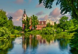 Lais Puzzle - Schloss Bad Muskau in einer wunderschönen Parkanlage - 1.000 Teile