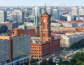 Lais Puzzle - Berlin Rotes Rathaus Stadtsilhouette in Deutschland Luftaufnahme - 40, 100, 200, 500, 1.000 & 2.000 Teile
