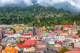 Lais Puzzle - Bunte Gebäude in Rosseau Dominica - 2.000 Teile