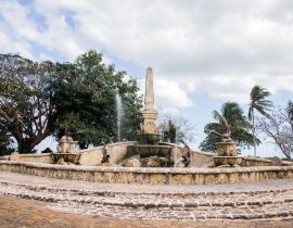 Lais Puzzle - Altes Dorf Altos de Chavon - rekonstruierte Kolonialstadt in der Dominikanischen Republik. Casa de Campo, La Romana, Dominikanische Republik. Beruf und Reisen, tropischer Urlaubsort am Meer - 40, 100, 200, 500, 1.000 & 2.000 Teile