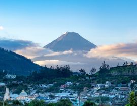 Lais Puzzle - Stadt und Vulkan bei Sonnenaufgang in den Anden von Ecuador - 40, 100, 200, 500, 1.000 & 2.000 Teile