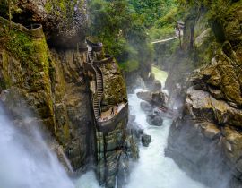Lais Puzzle - Luftaufnahme des Del-Diablo-Wasserfalls in Banos, Ecuador - 40, 100, 200, 500, 1.000 & 2.000 Teile
