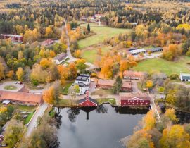 Lais Puzzle - altes Dorf Ruotsinpyhtaa im Herbst, Finnland - 40, 100, 200, 500, 1.000 & 2.000 Teile