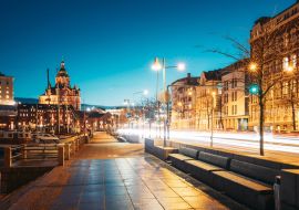 Lais Puzzle - Helsinki, Finnland. Pohjoisranta Straße und Blick auf Uspenski Kathedrale in Abend Nacht Beleuchtungen - 1.000 Teile