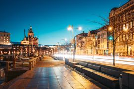 Lais Puzzle - Helsinki, Finnland. Pohjoisranta Straße und Blick auf Uspenski Kathedrale in Abend Nacht Beleuchtungen - 2.000 Teile