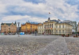 Lais Puzzle - Das historische Zentrum von Tampere und das Rathaus im Sommer - 1.000 Teile